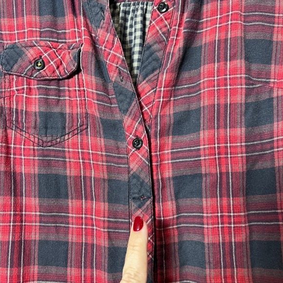 Miss Me Womens Plaid Flannel Shirt Red Navy Long Sleeve Button Up Size S - Picture 9 of 13